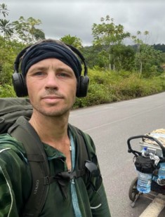 Vagabond i Afrika. Walking for Water 